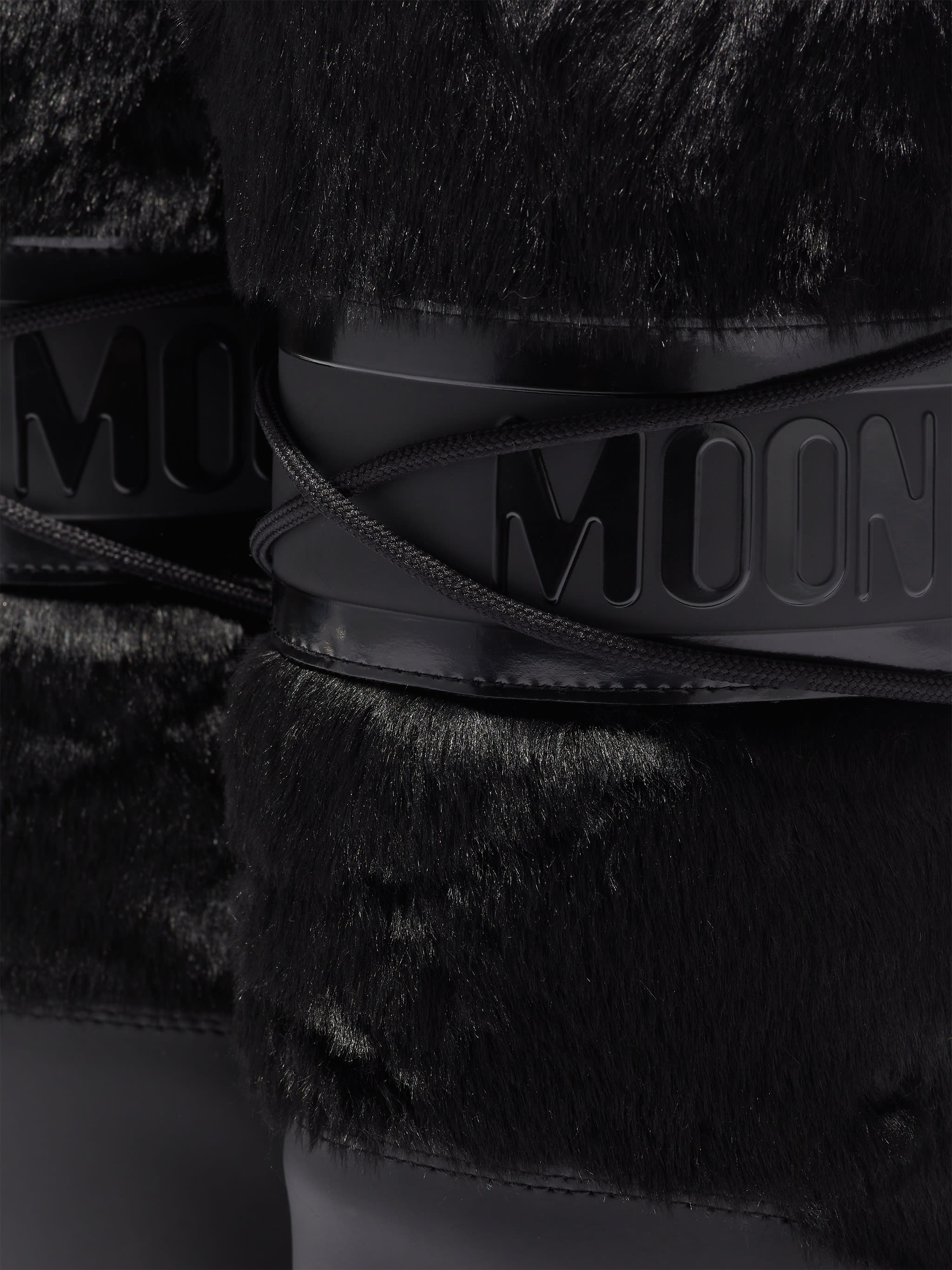 BOTTE EN FAUX-POIL NOIR ICON