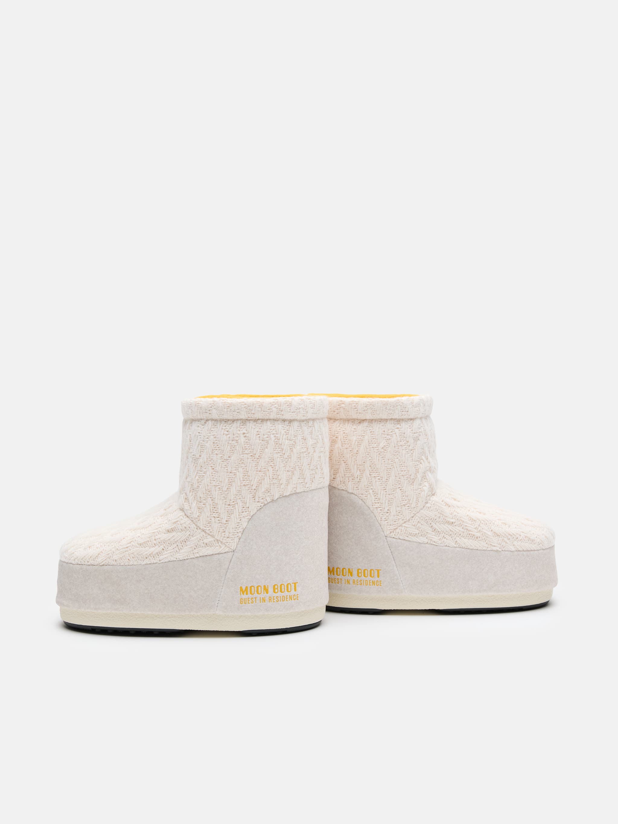 MOON BOOT X GUEST IN RESIDENCE ICON LOW NO LACE BLANC SABLE TRICOTÉ CHAUSSURES