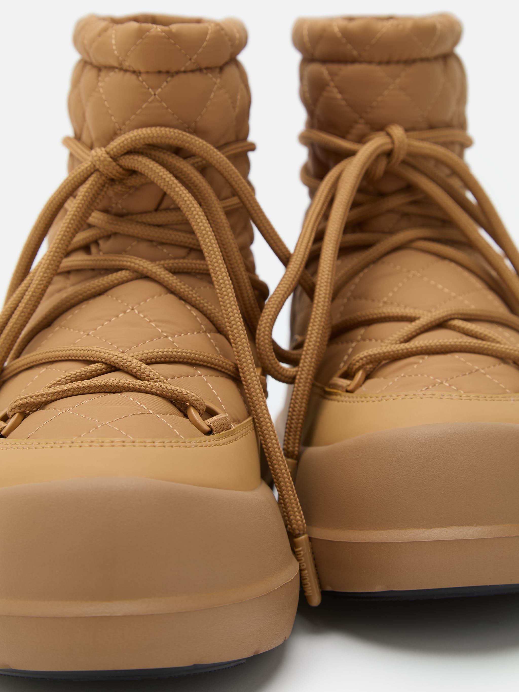 BOTTES MID CAMEL QUILLÉES MEZZALUNA