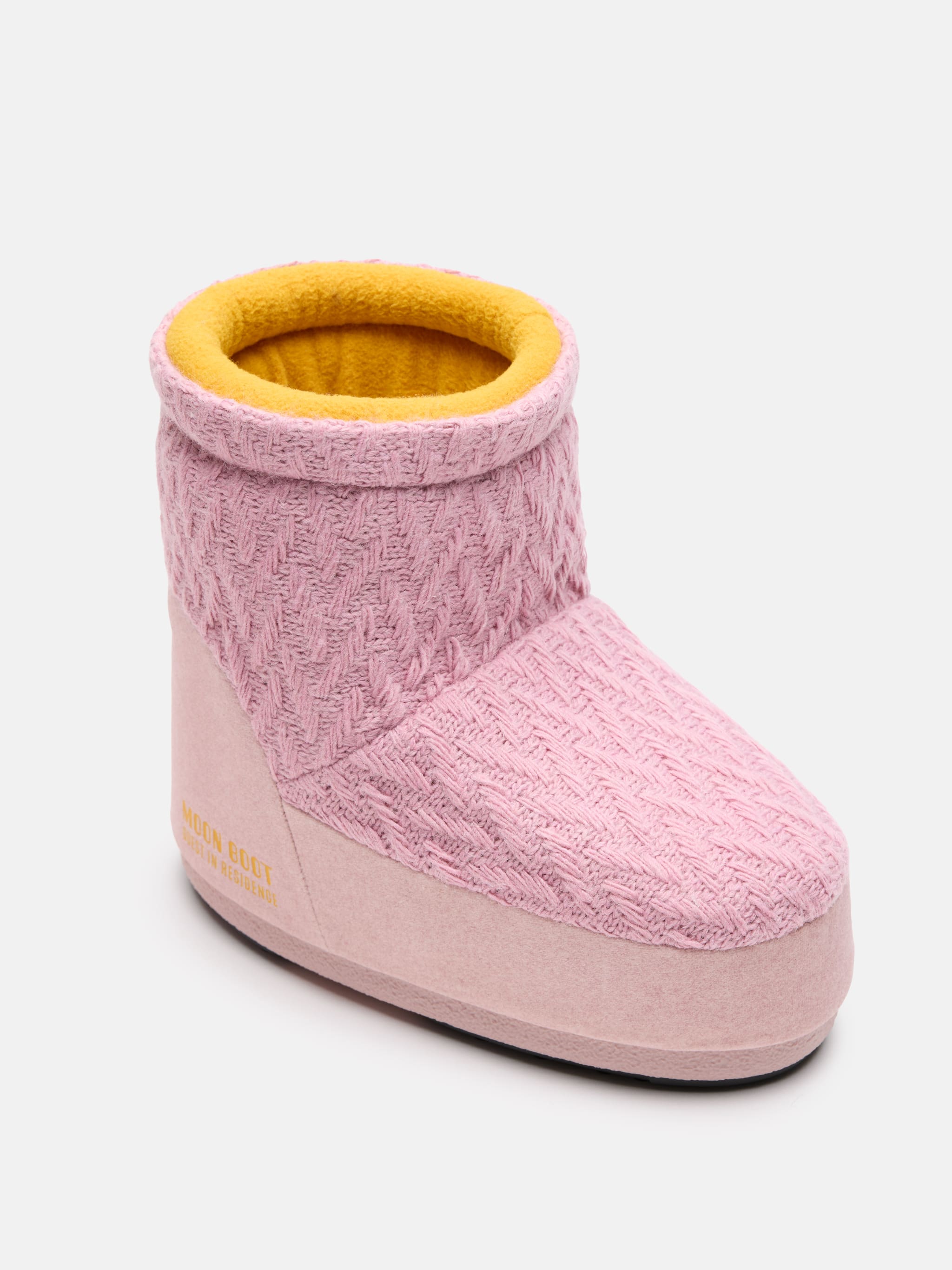 MOON BOOT X GUEST IN RESIDENCE ICON LOW NO LACE BOTTES ROSE TRICOTÉES