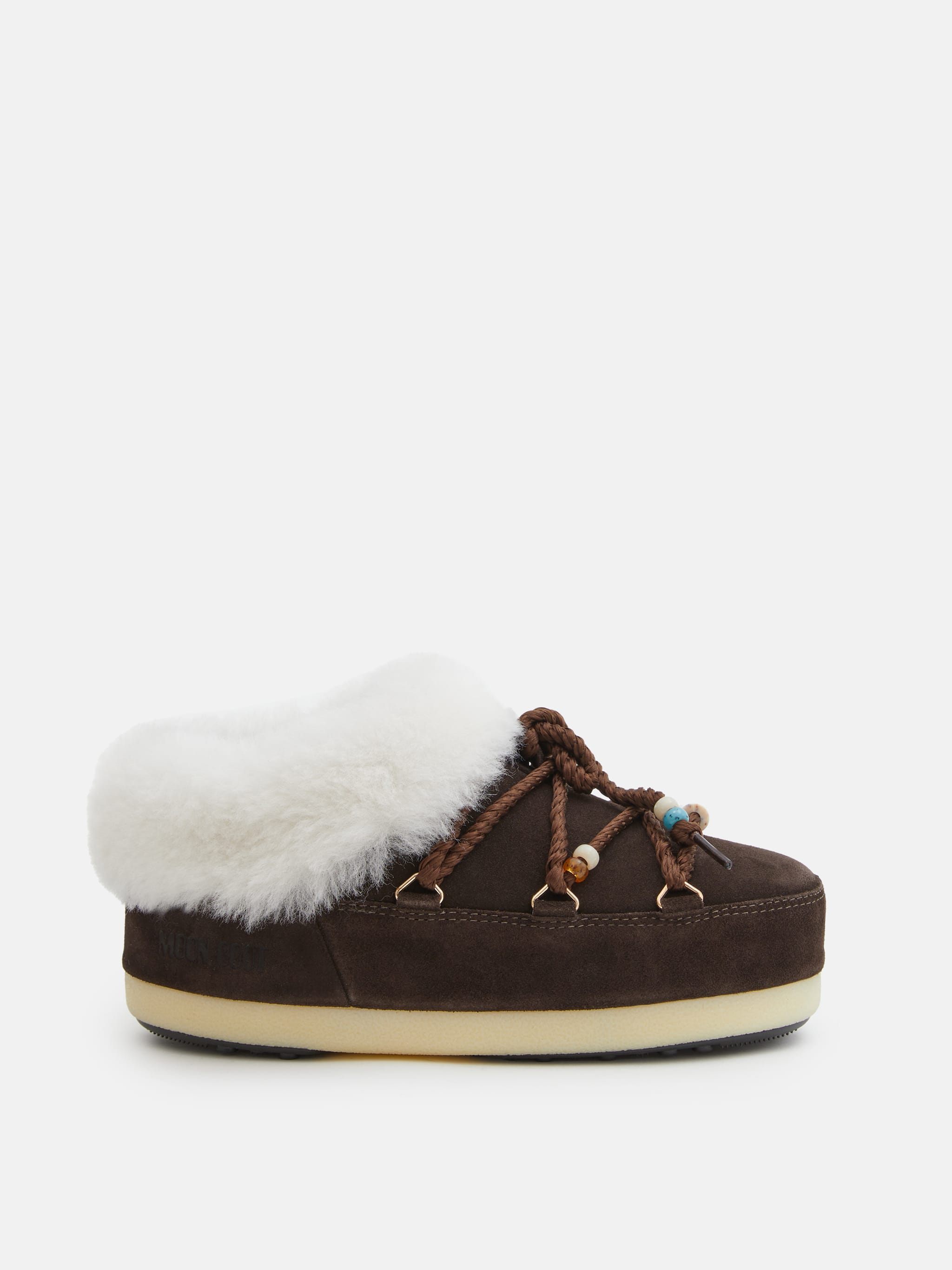 MULES EN DÉODORANT BRUN À BORDS DE PERLES