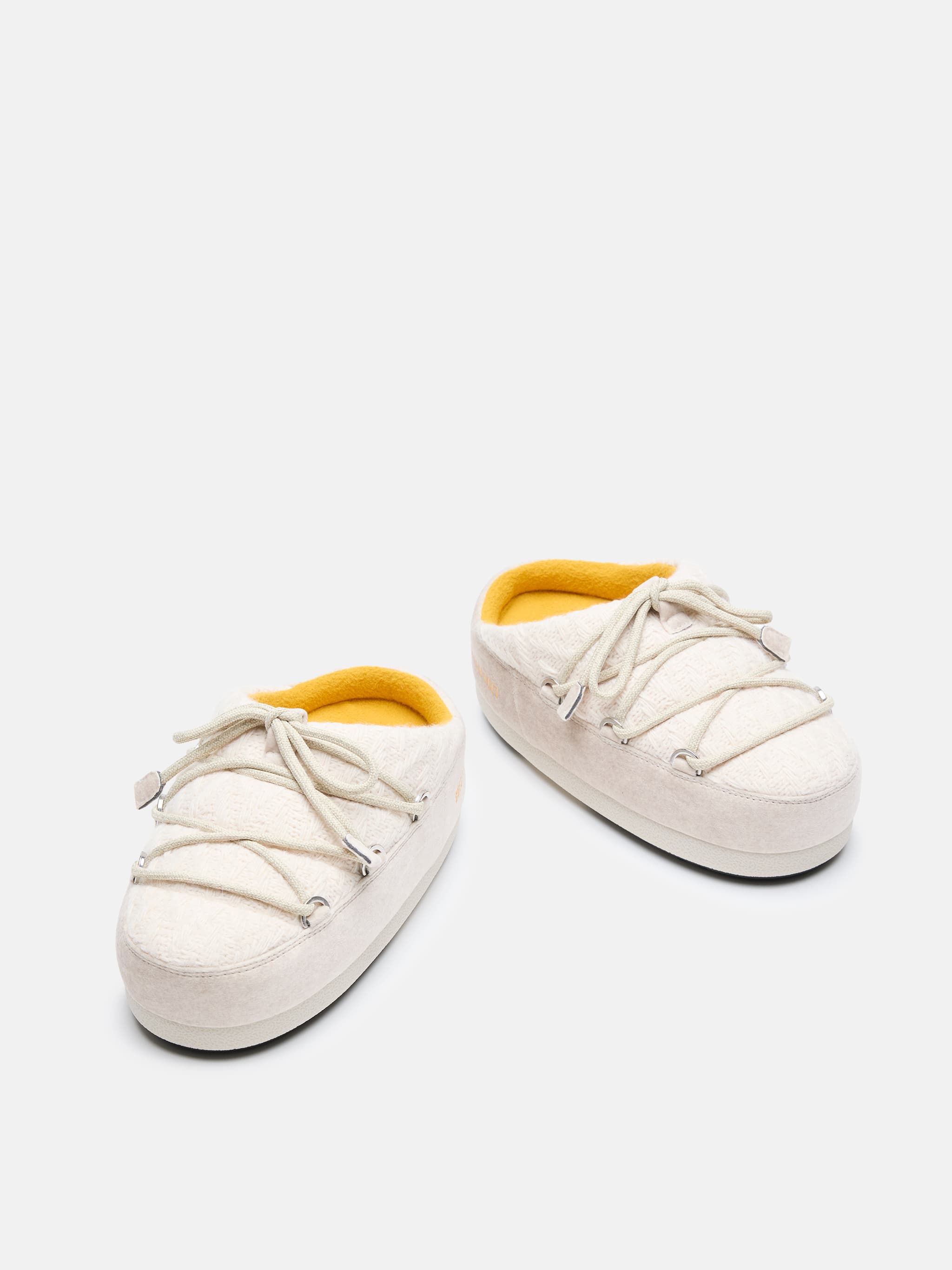 MOON BOOT X GUEST IN RESIDENCE EVX MULES À CUIR BLANC SABLE TRICOTÉ